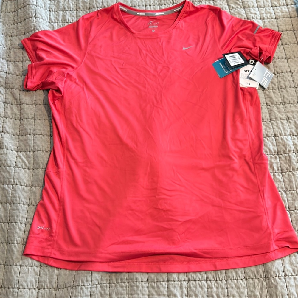Nike stay cool dri-fit 2X coral pink